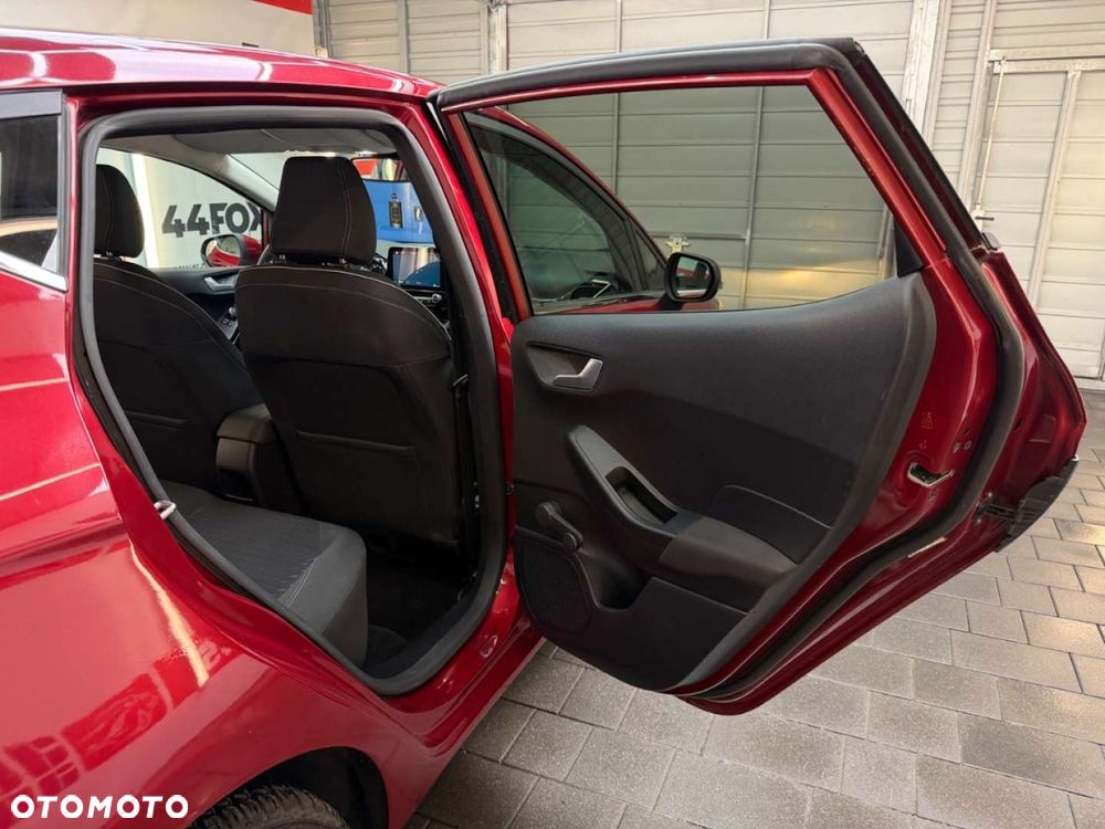 Ford Fiesta 1.0 EcoBoost S&S TITANIUM - 38