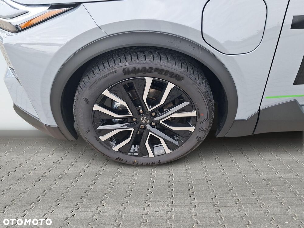 Toyota C-HR+ - 18