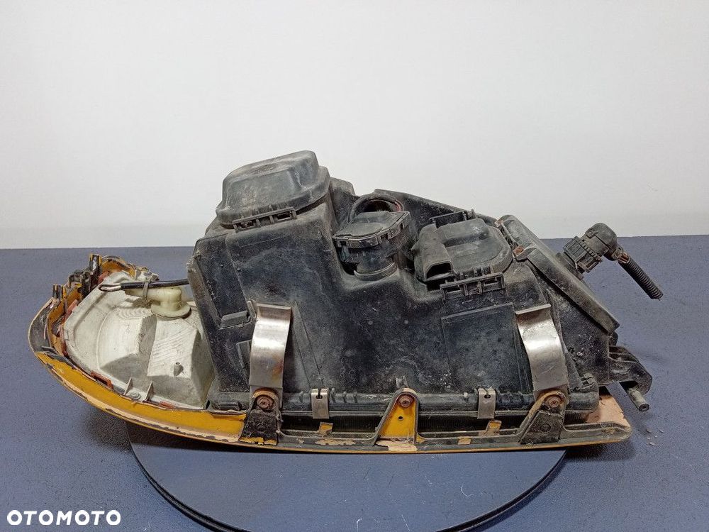 MAN F2000 18.224 REFLEKTOR LEWY EU 81251016291 - 3