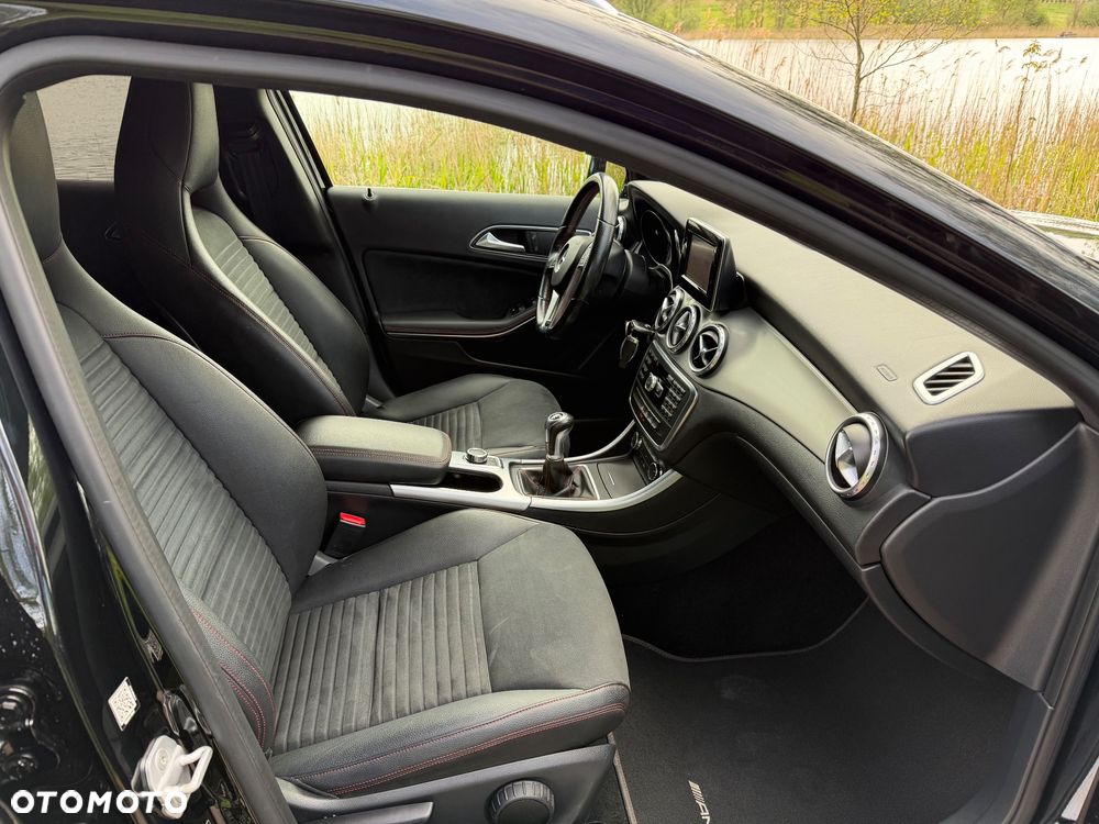 Mercedes-Benz GLA 200 AMG Line - 11