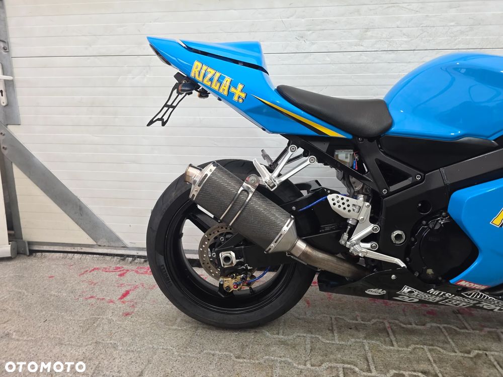 Suzuki GSX-R - 10
