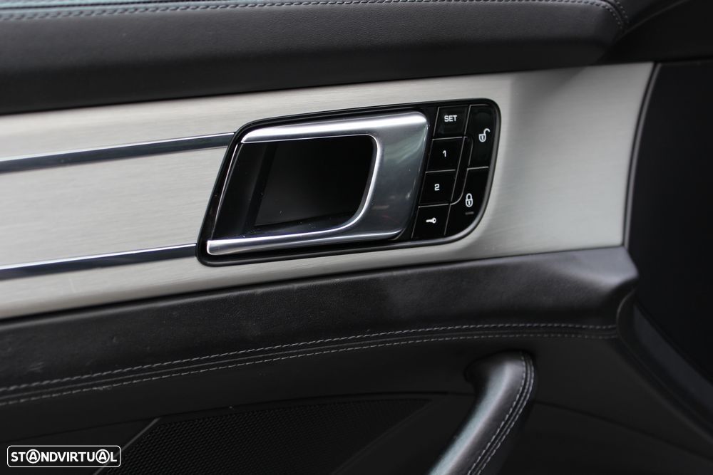 Porsche Panamera 4 S - 15