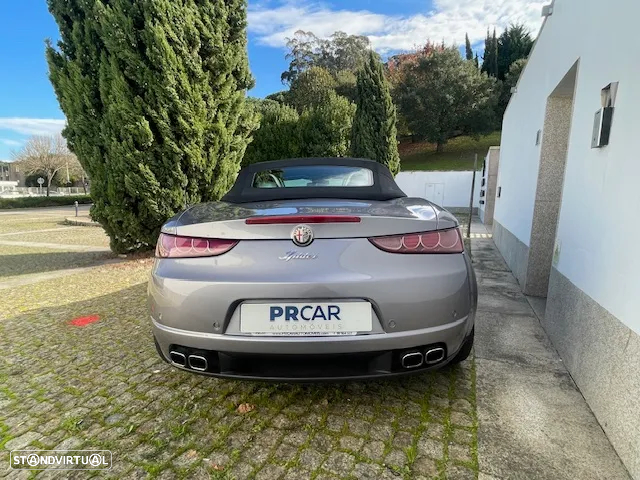 Alfa Romeo Spider - 29