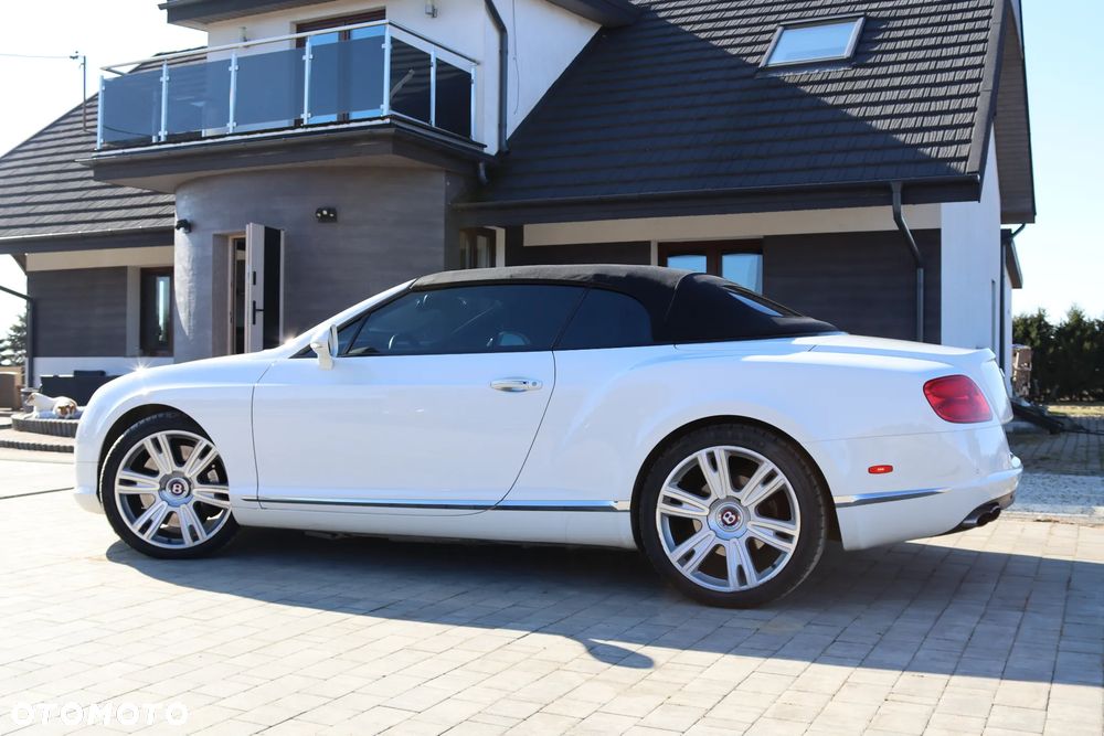 Bentley Continental GT V8 Convertible - 27