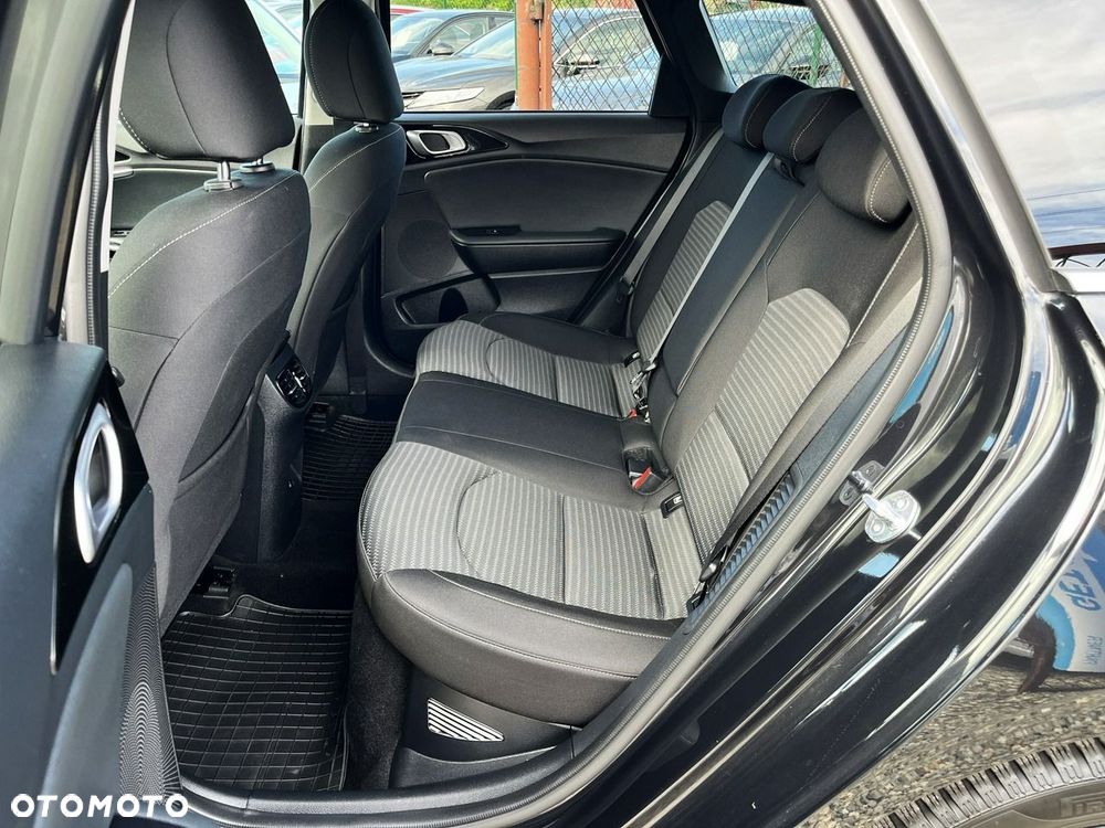 Kia Ceed 1.6 GDI PHEV L DCT - 30