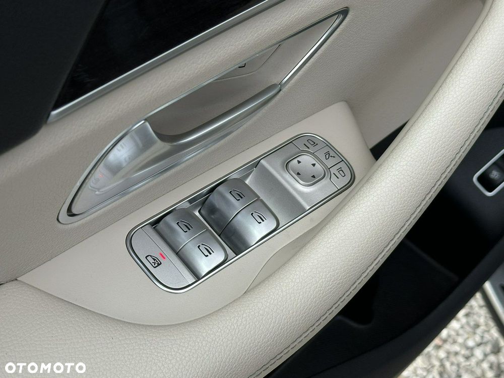 Mercedes-Benz GLS - 18