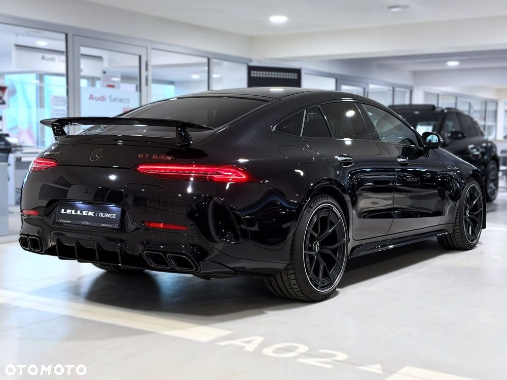 Mercedes-Benz AMG GT - 5