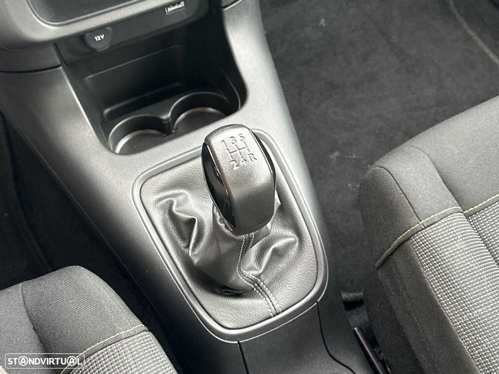 Citroën C3 1.2 PureTech Plus - 12