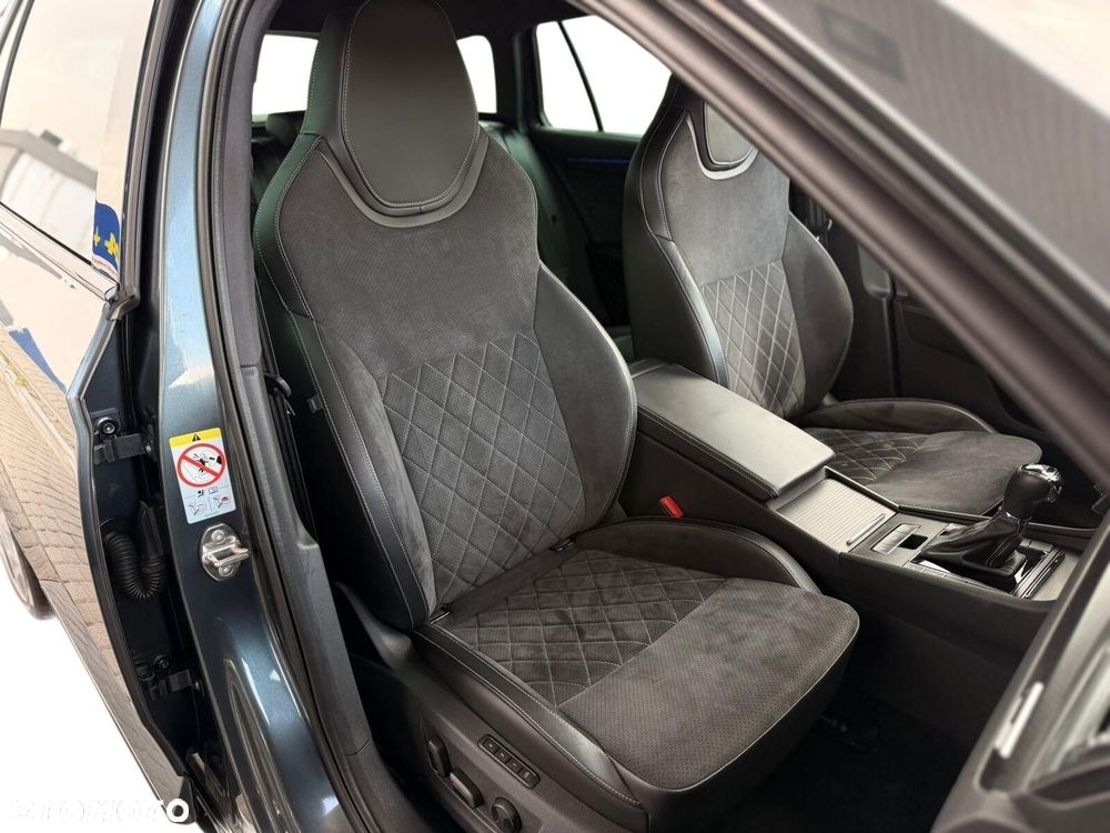 Skoda Superb 2.0 TDI SCR 4x4 Sportline DSG - 25