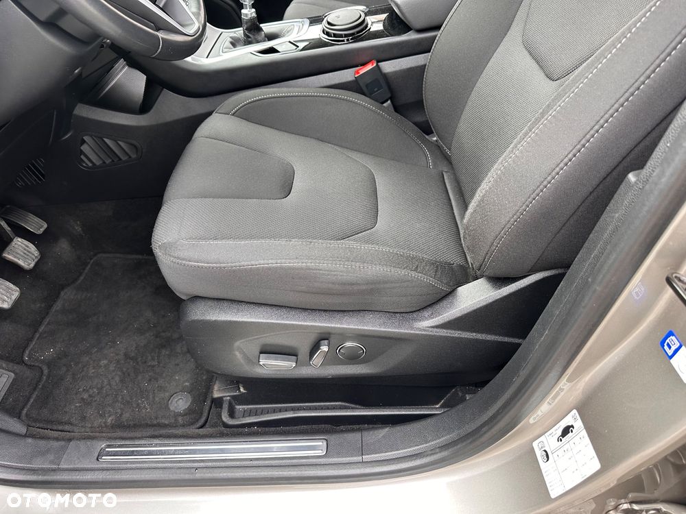 Ford S-Max 2.0 TDCi Titanium - 16