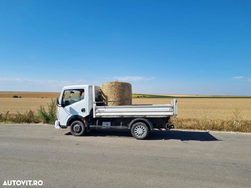 Renault Maxity - 7