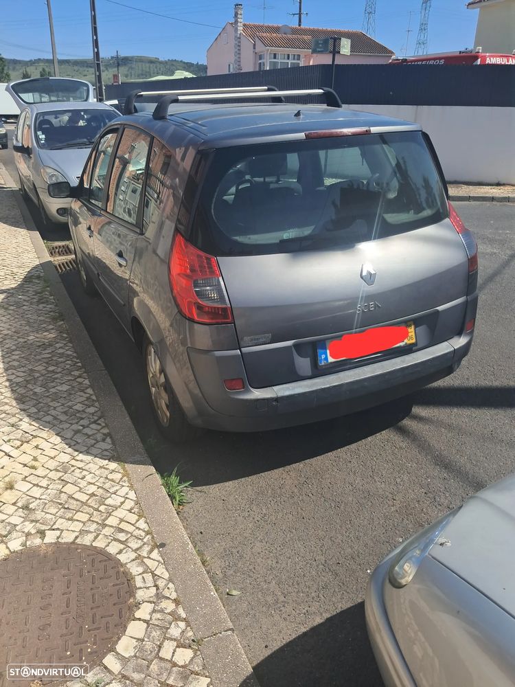 Renault Scénic 1.5 dCi Dynamique S - 4