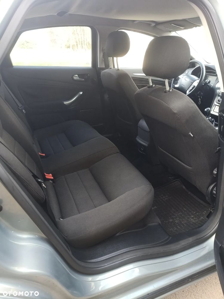 Ford Mondeo 2.0 TDCi Titanium - 9