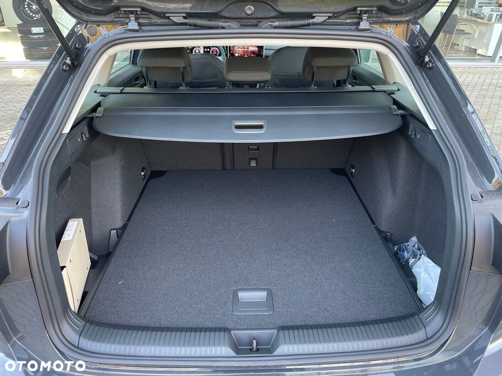 Volkswagen Golf Variant - 28