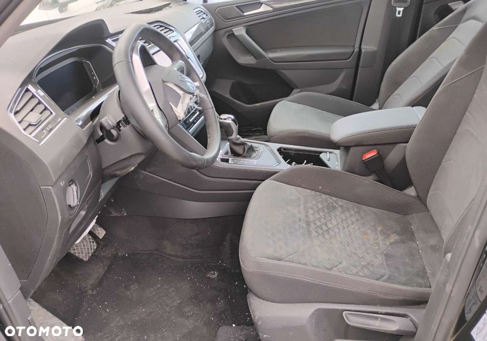 Volkswagen Tiguan - 9