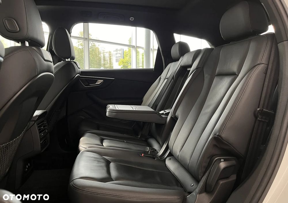 Audi Q7 - 25