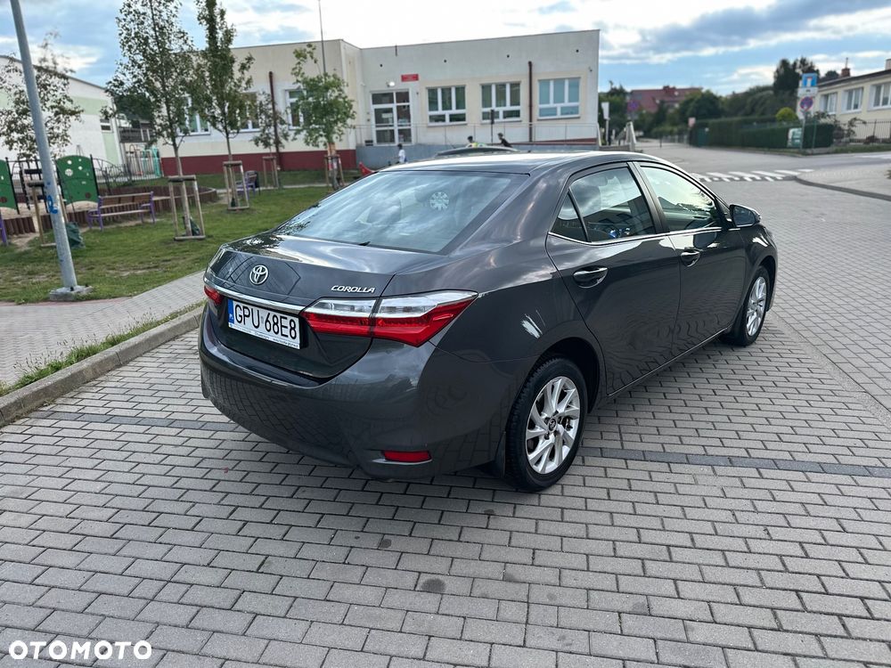 Toyota Corolla 1.6 Classic Plus - 8
