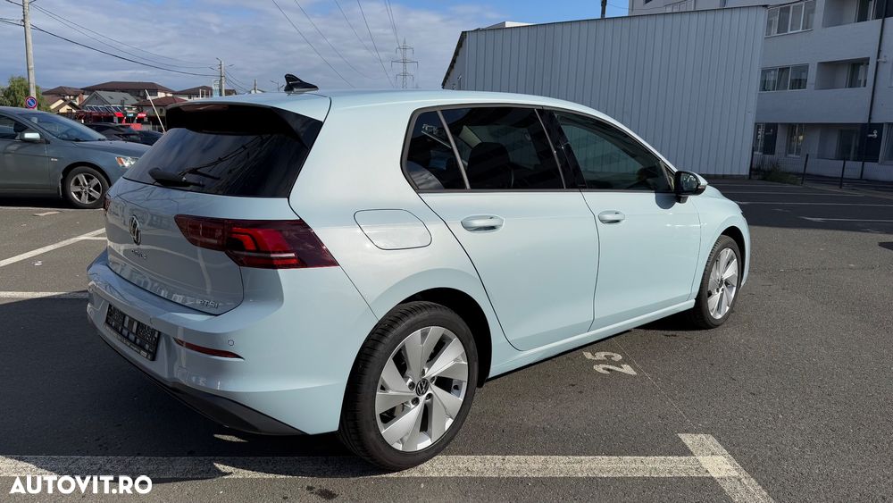 Volkswagen Golf 1.5 eTSI DSG MHEV Advanced - 3