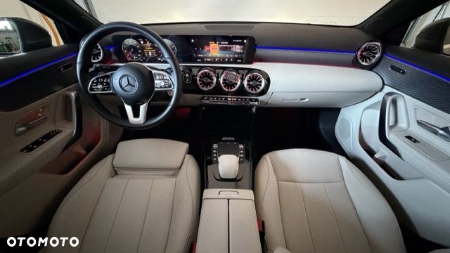 Mercedes-Benz Klasa A 200 Progressive 7G-DCT - 15