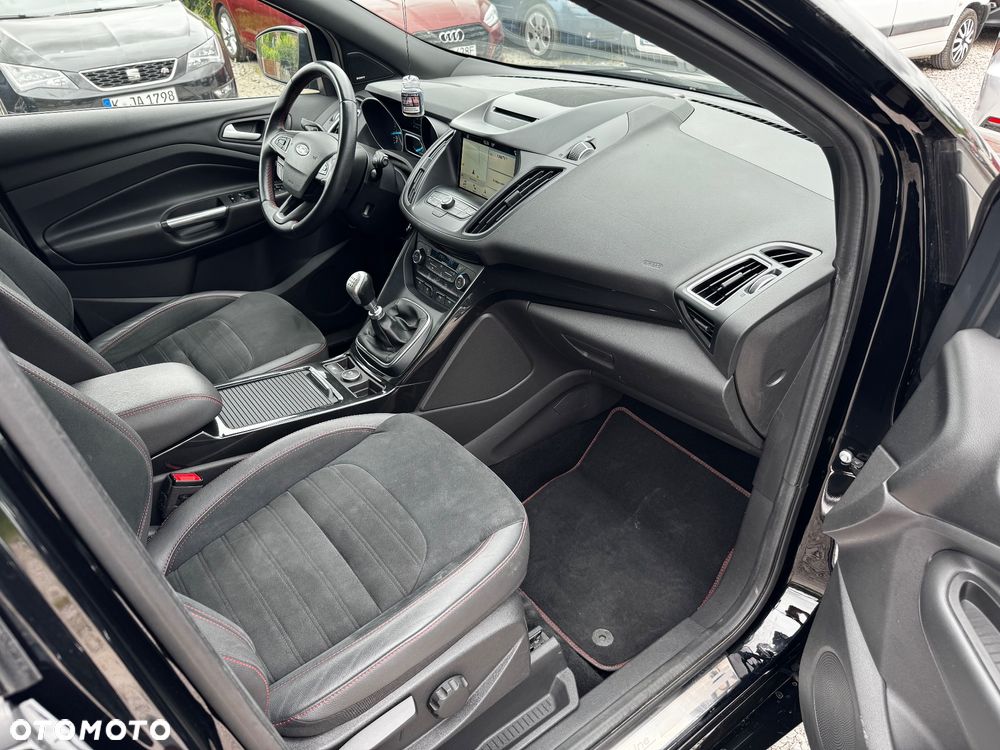 Ford Kuga 1.5 EcoBoost 2x4 ST-Line - 25