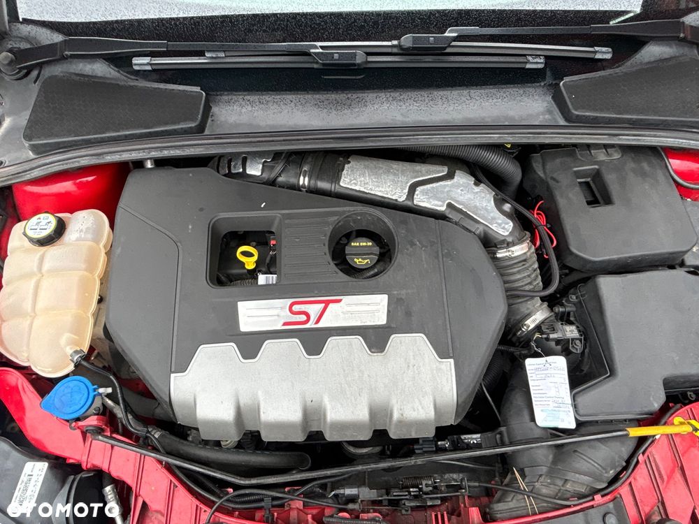 Ford Focus 2.0 EcoBoost ST mit Leder-Sport-Paket - 37