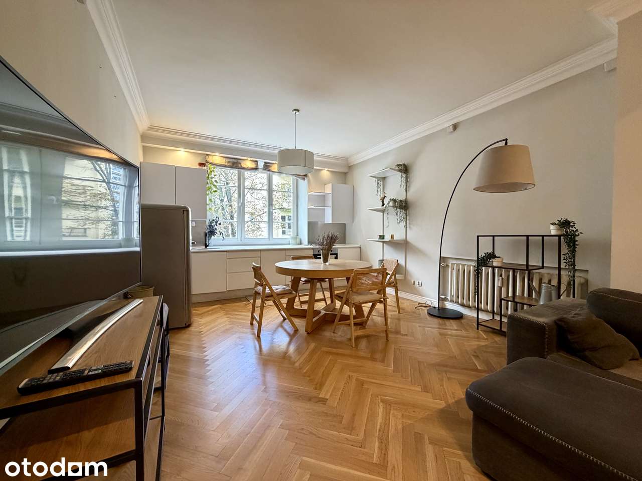 Al. 3 Maja 2 | 77 m² | 3 pokoje | 2. piętro | Powiśle