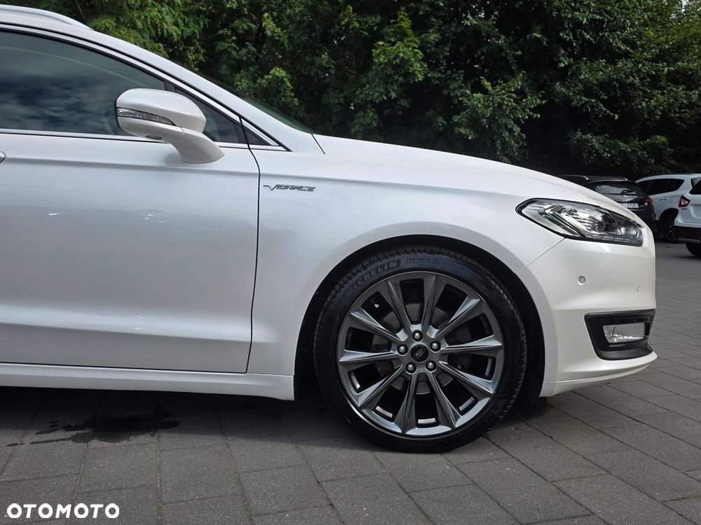 Ford Mondeo - 12