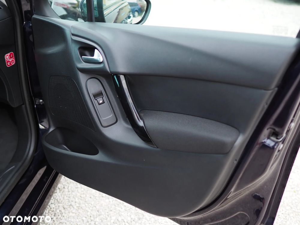 Citroën C3 Pure Tech VTi 82 Exclusive - 23