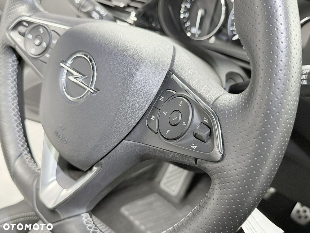Opel Insignia - 32