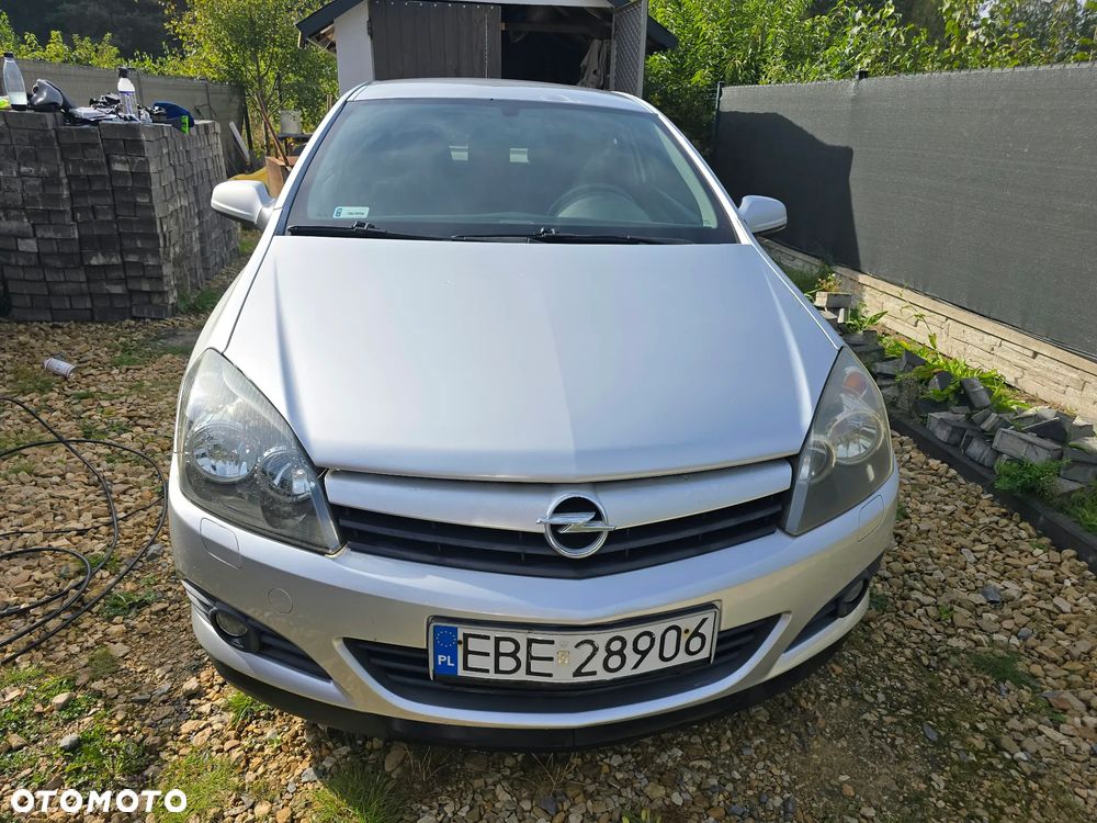 Opel Astra 2005 photo 2