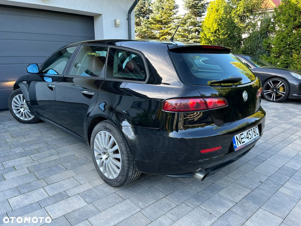 Alfa Romeo 159 2008 photo 3