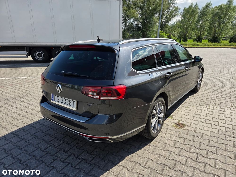 Volkswagen Passat 2.0 TDI SCR DSG Highline - 3