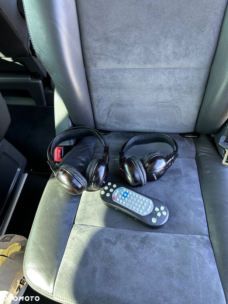 Volkswagen Multivan - 16