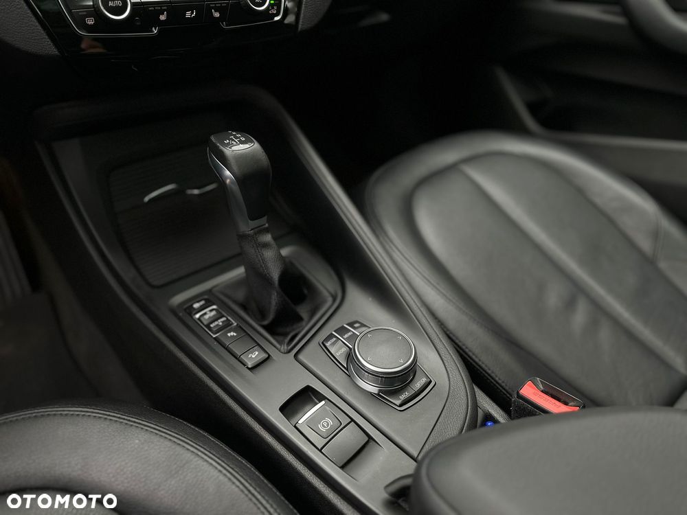 BMW X1 xDrive25d Advantage - 24