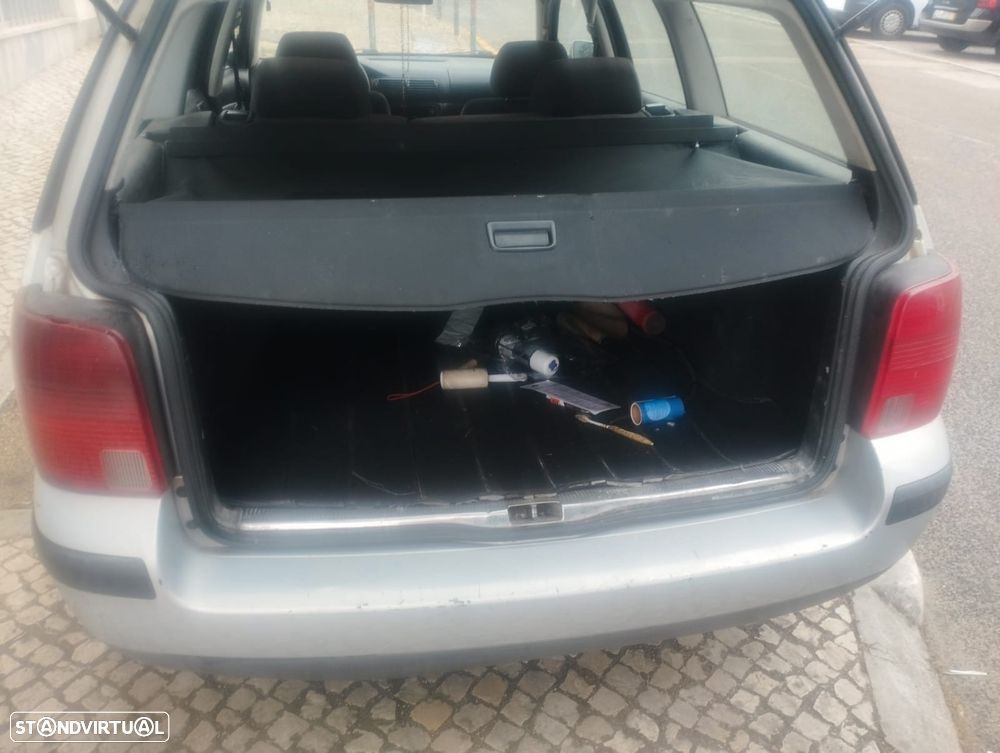 VW Passat 1.9 TDi Confortline - 6