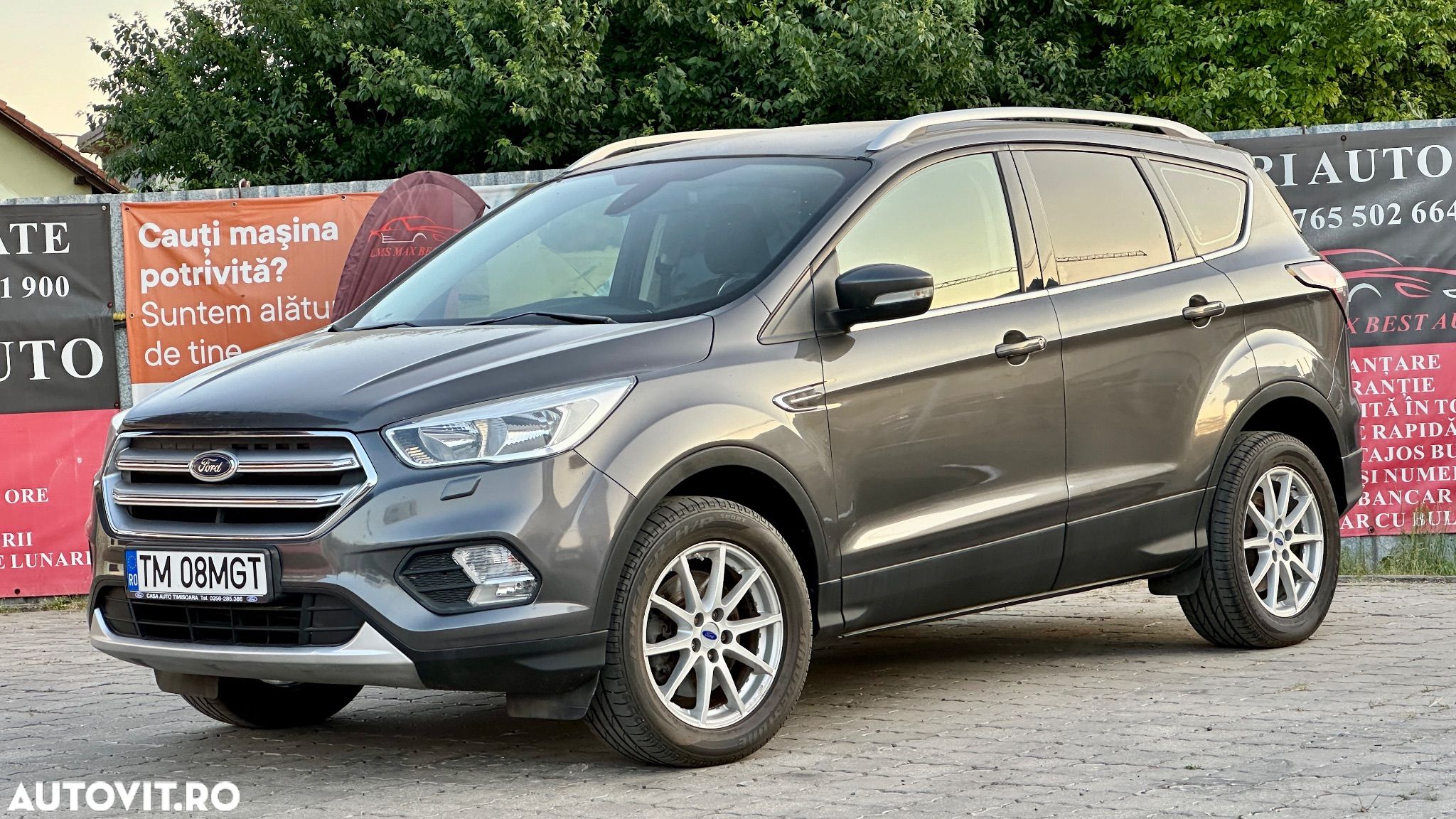 Ford Kuga - 1