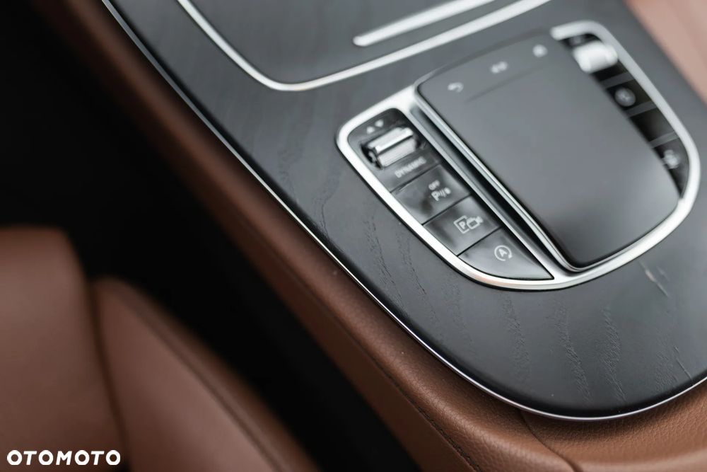 Mercedes-Benz Klasa E 200 Avantgarde - 29
