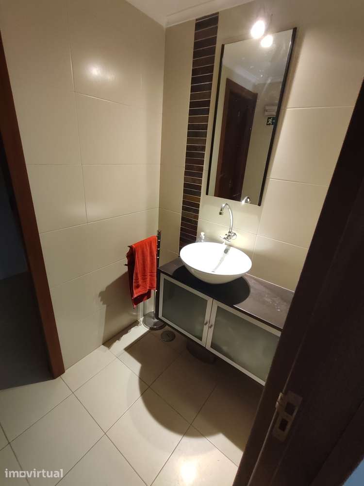 Imóvel comercial com 82m2 na Amadora - Grande imagem: 5/10