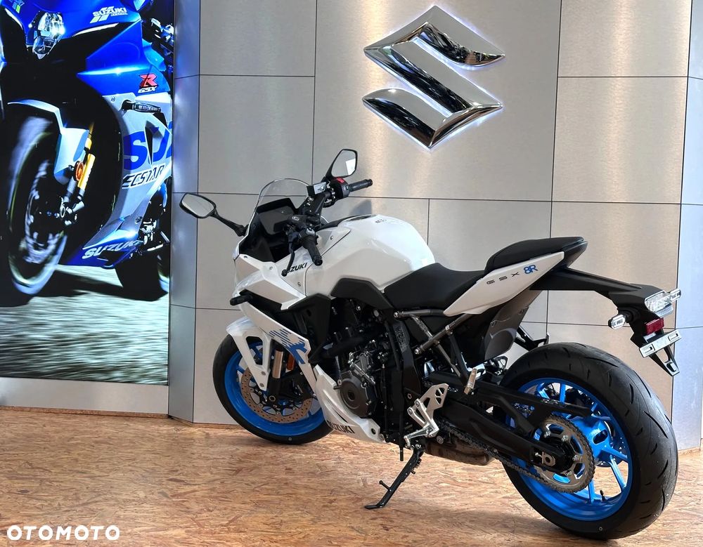 Suzuki GSX - 7