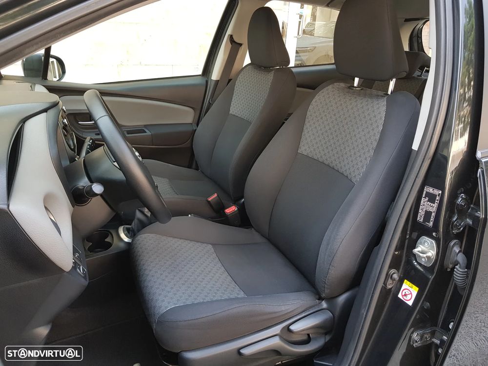 Toyota Yaris 1.4 D-4D Sport+Navi - 29
