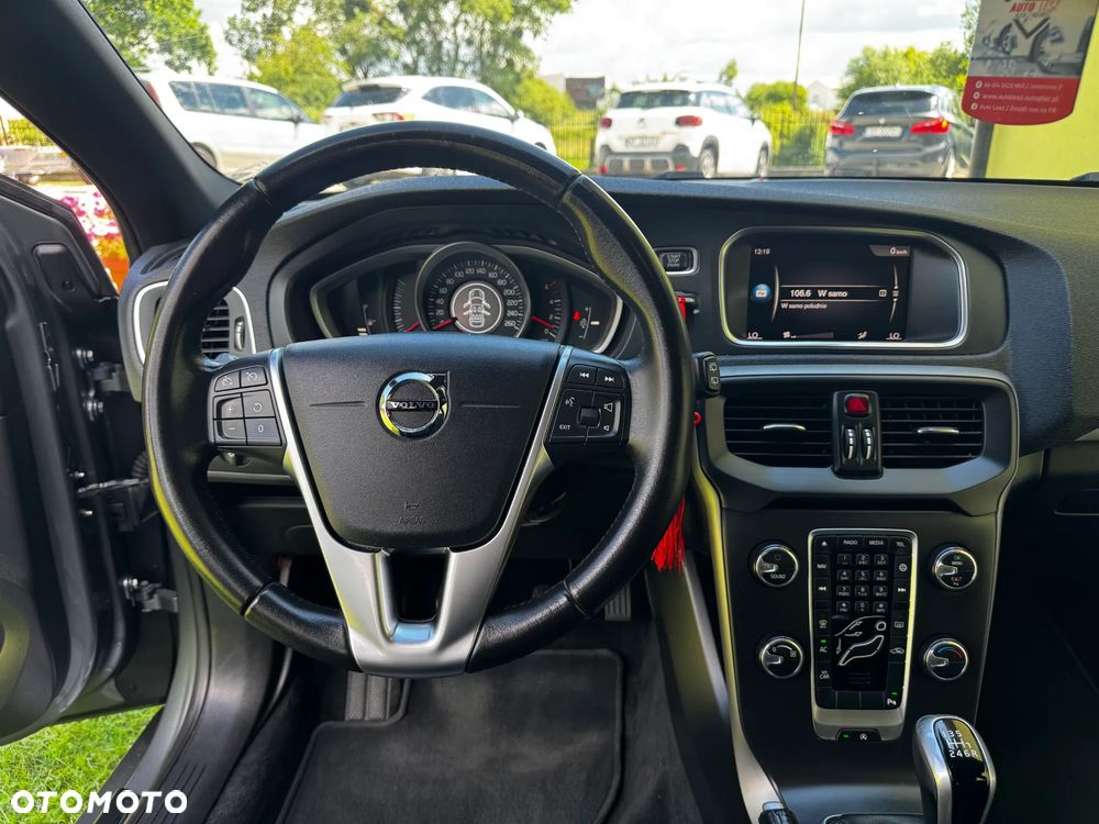 Volvo V40 D2 Momentum - 7