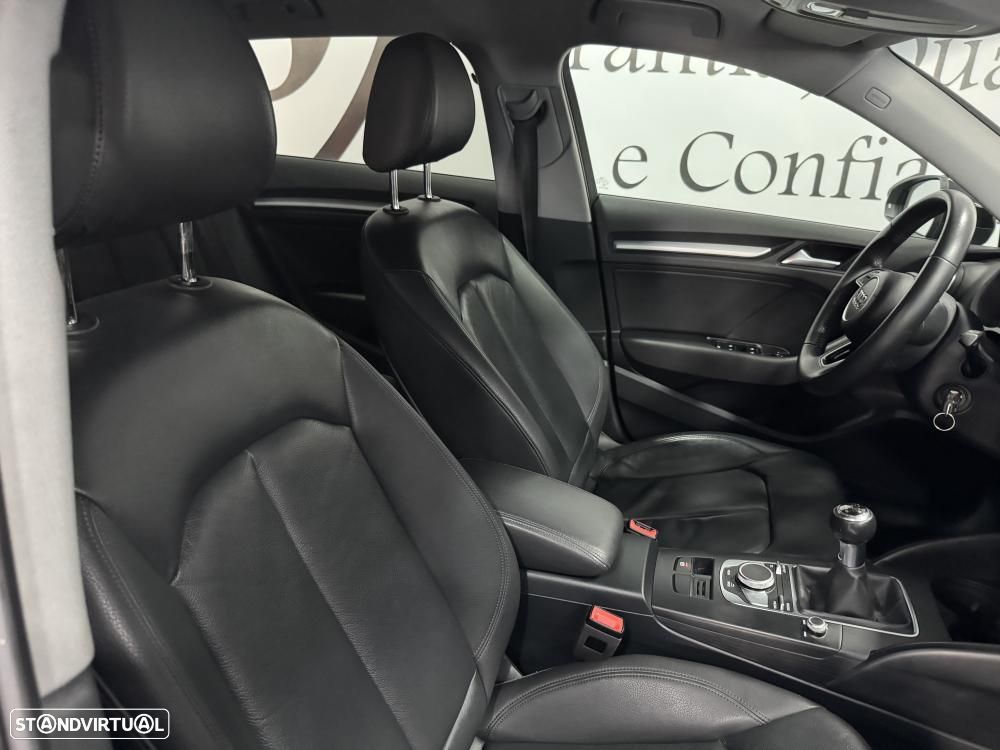 Audi A3 Sportback 30 TFSI S-line - 37