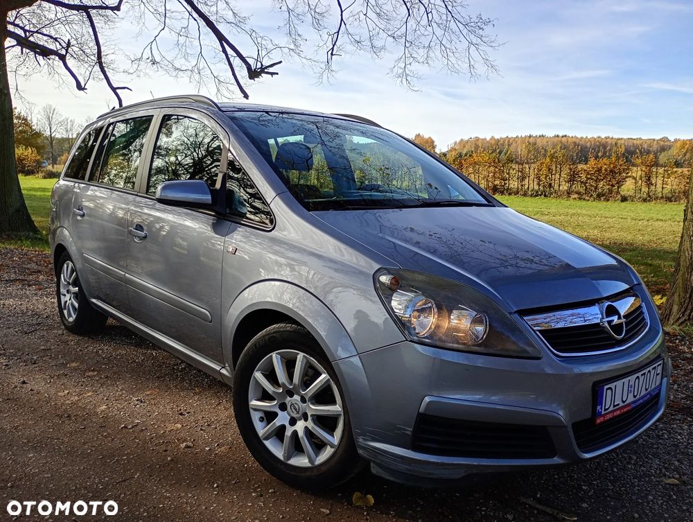 Opel Zafira - 1