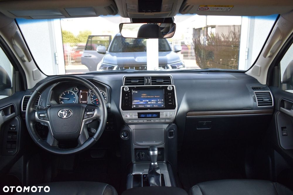 Toyota Land Cruiser - 24