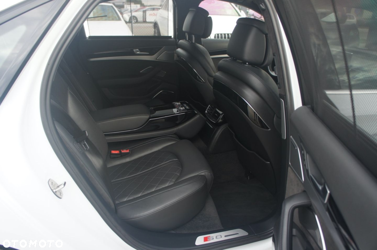 Audi S8 - 24