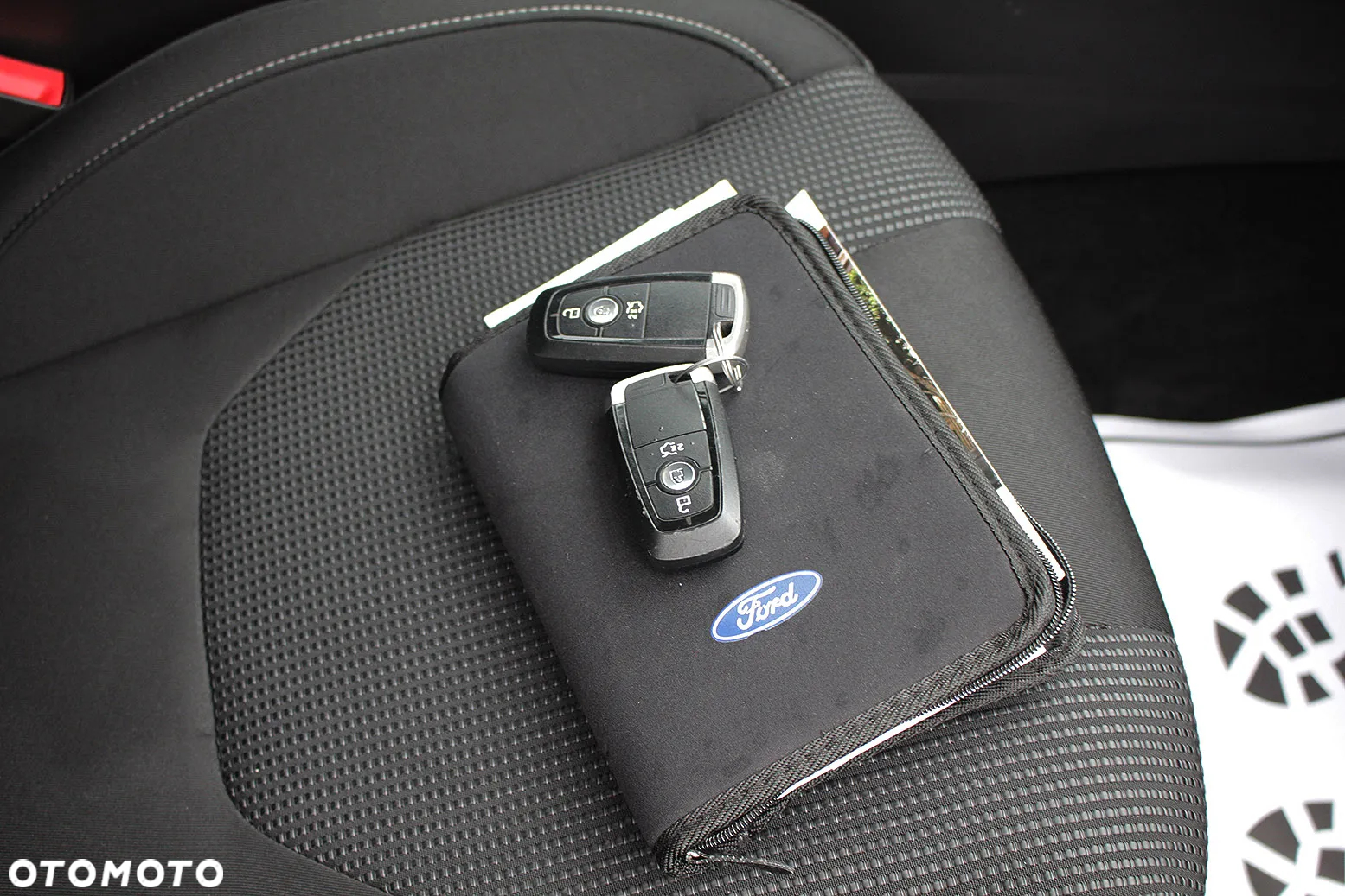 Ford Mondeo 2.0 EcoBlue Titanium - 36