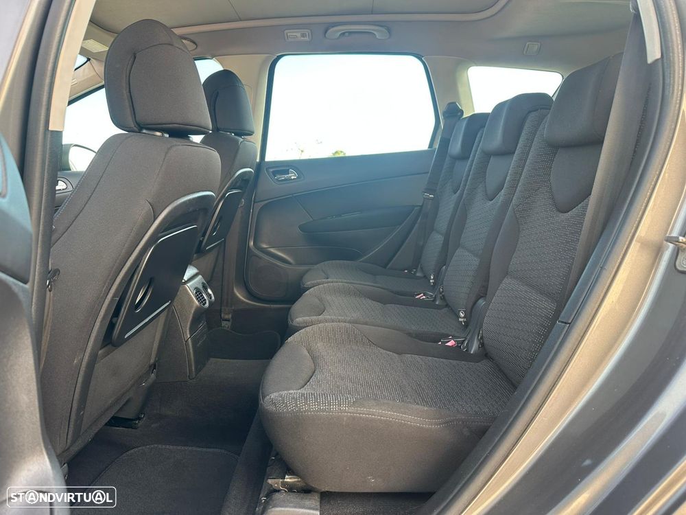 Peugeot 308 SW 1.6 HDi Sport CVM6 - 11