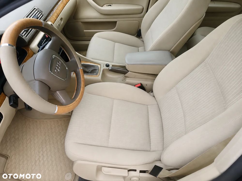 Audi A4 Limousine 2 - 19