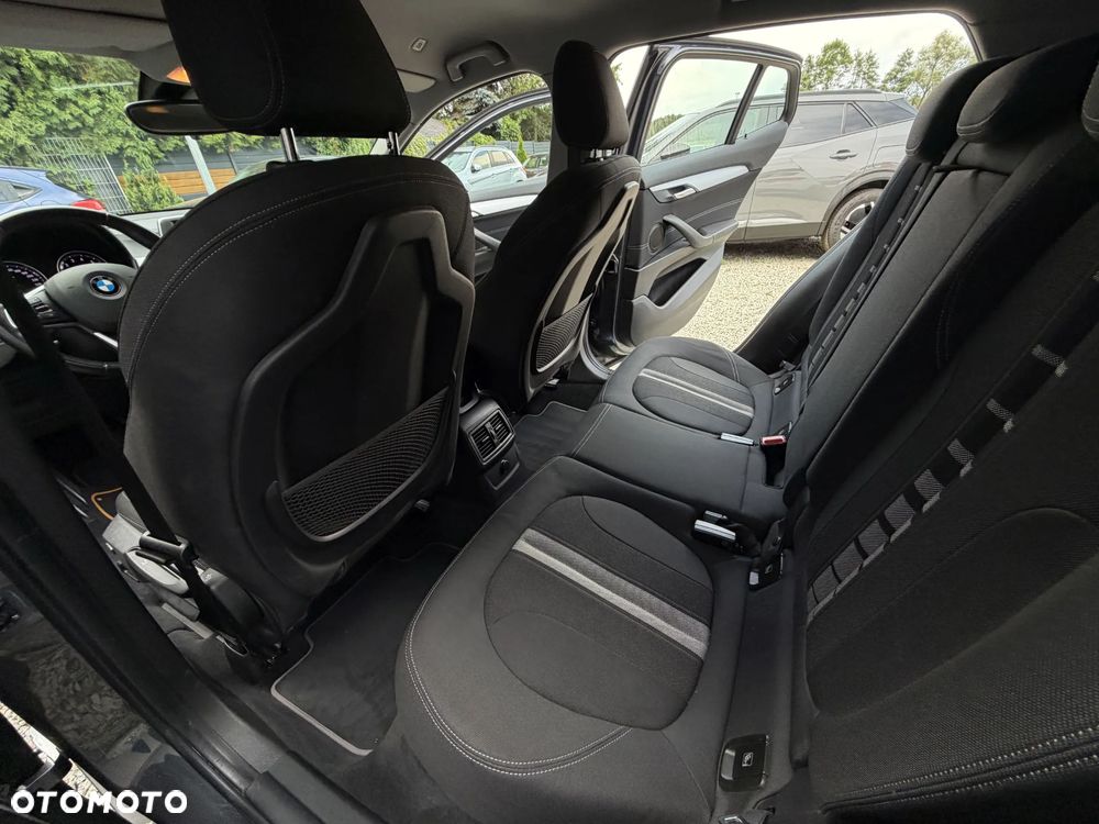 BMW X2 sDrive20i Advantage Plus - 20