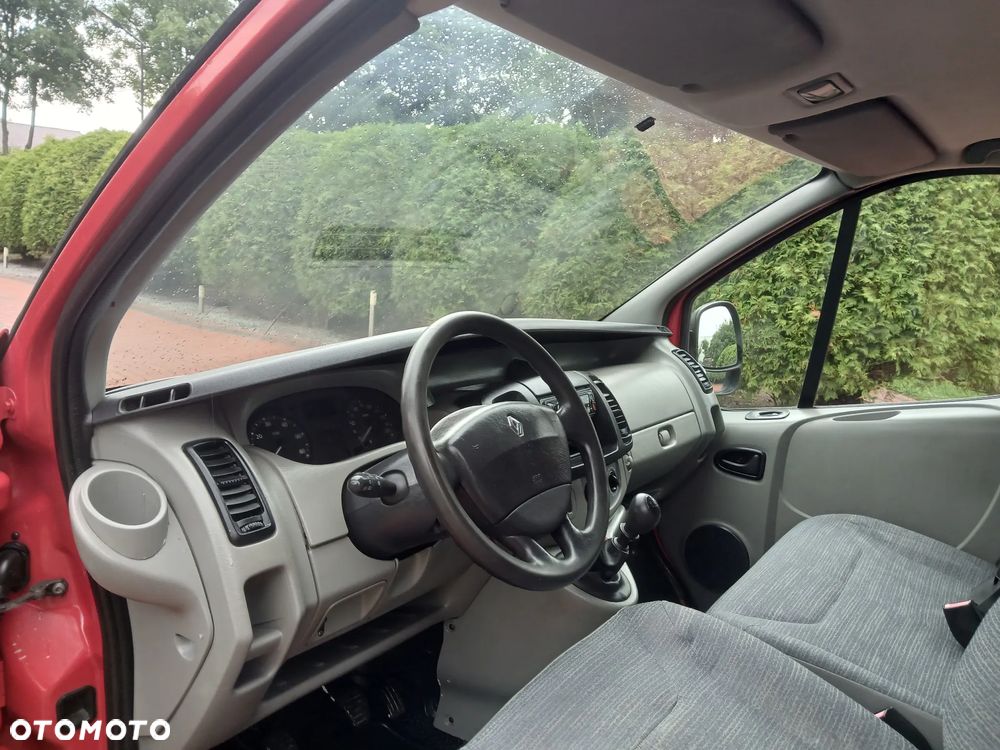 Renault TRAFIC - 10